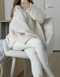 Chunky Off-Shoulder Set – ชุดไหมพรมถักโคร่งไหล่ตก